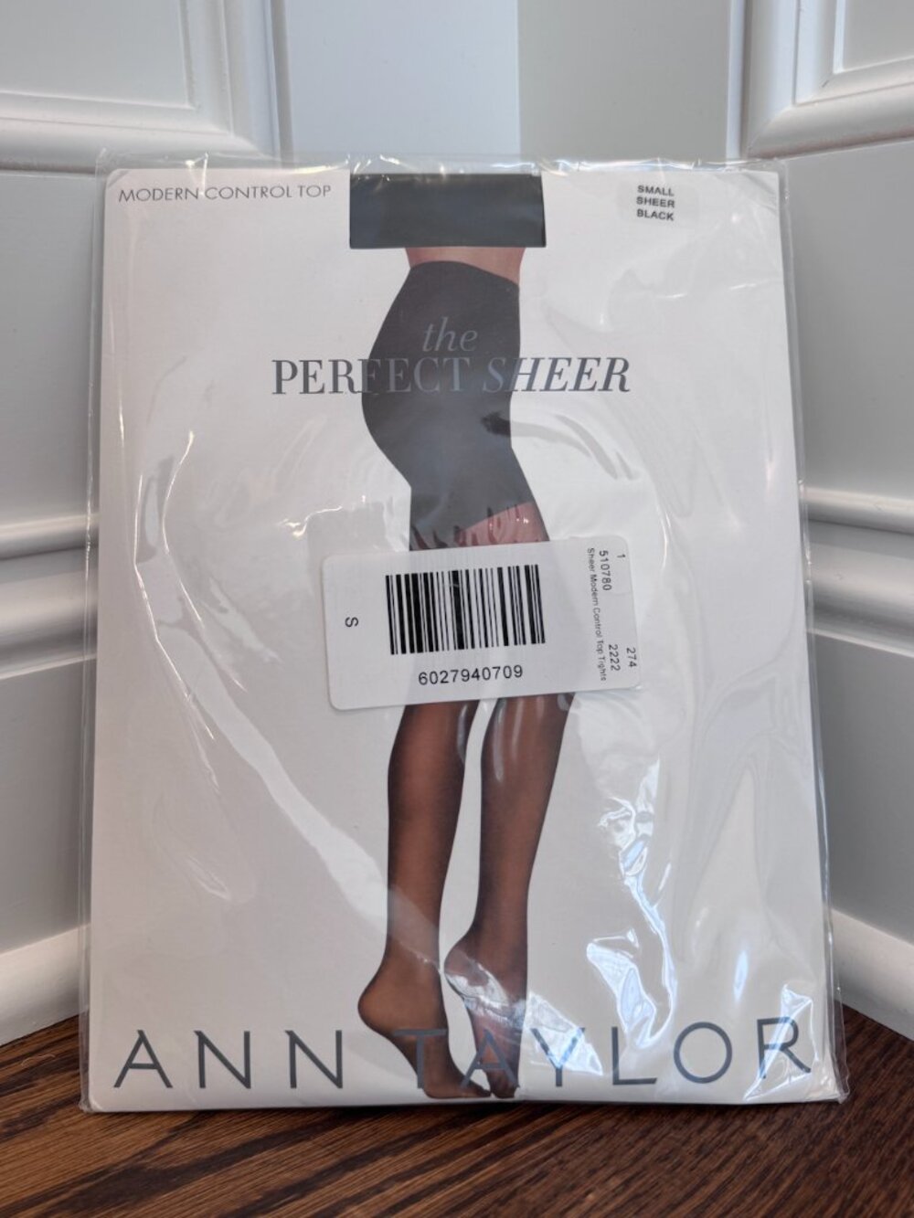 NWT Ann Taylor The Perfect Sheer Modern Control Top Tights Black Small
